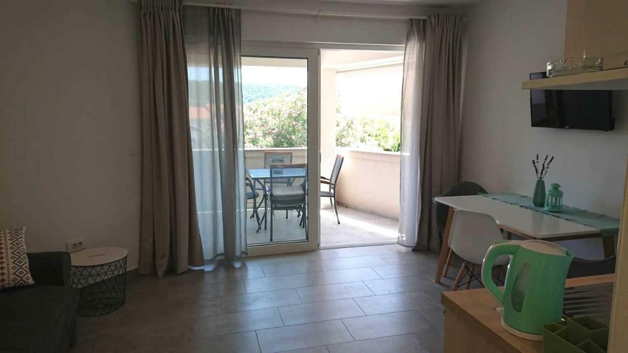 Apartments Nina Rab Town Exterior foto